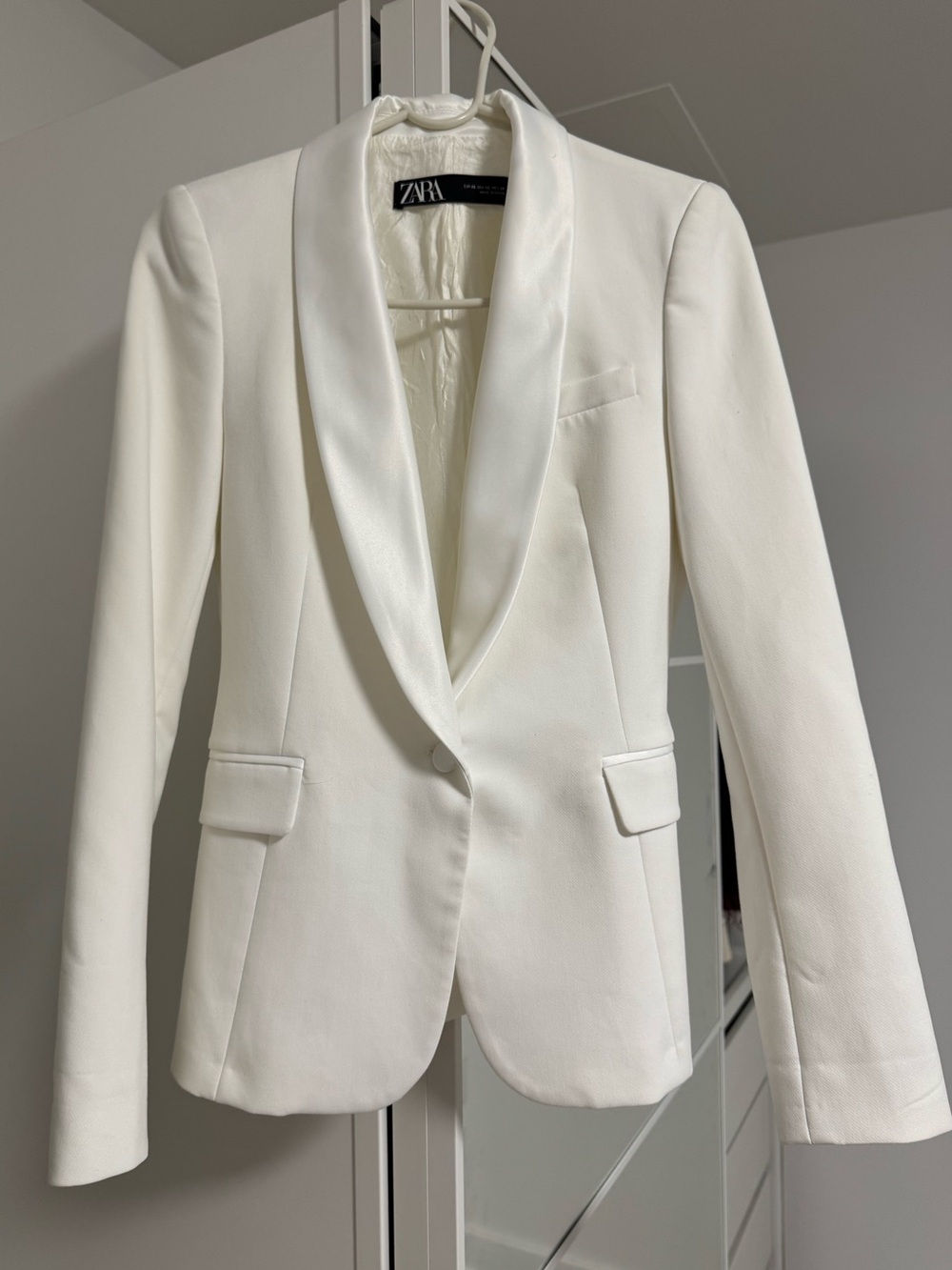 Zara Tuxedo Style Blazer